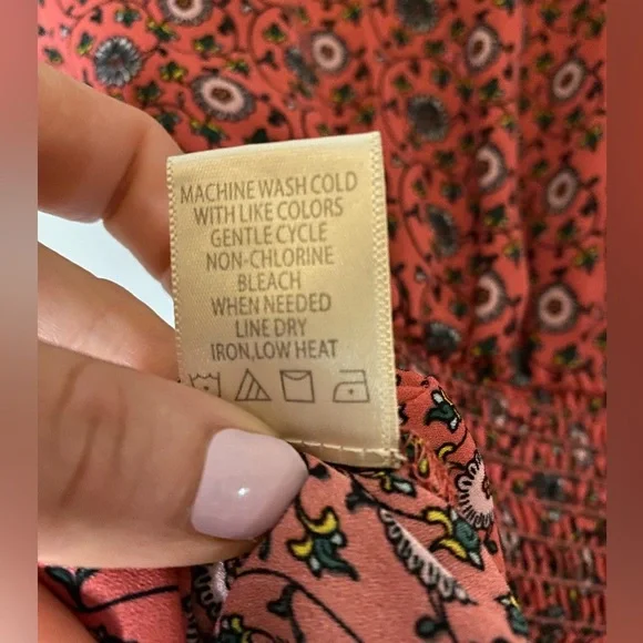 FLORAL Tunic (S) Relaxed V-neck with Butterfly Sleeve, Signed Back/Belted Waist - Picture 8 of 11